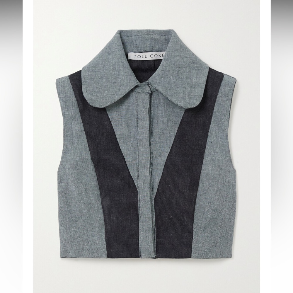 Super cute cropped denim top! Two tone denim. Never worn! Size xs!